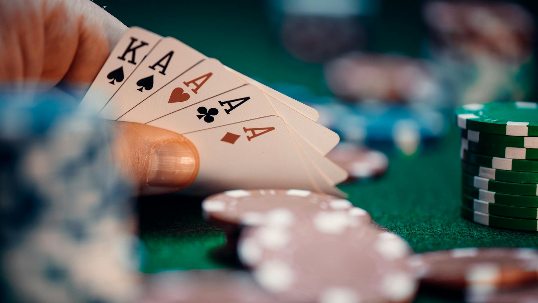 Maestrobet Online Poker: Real-Time Strategy Tips
